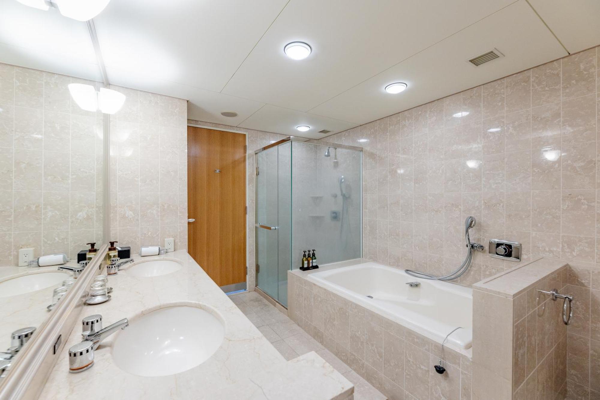 The Qube Hotel Chiba Extérieur photo